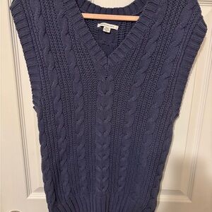 American Eagle Outfitters V-Neck Cable Knit Sweater Vest - Dark Blue
